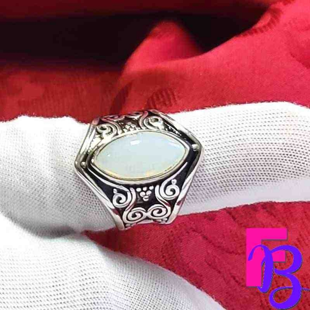 *NEW!* Classic Boho Moonstone Ring - Picture 3 of 8